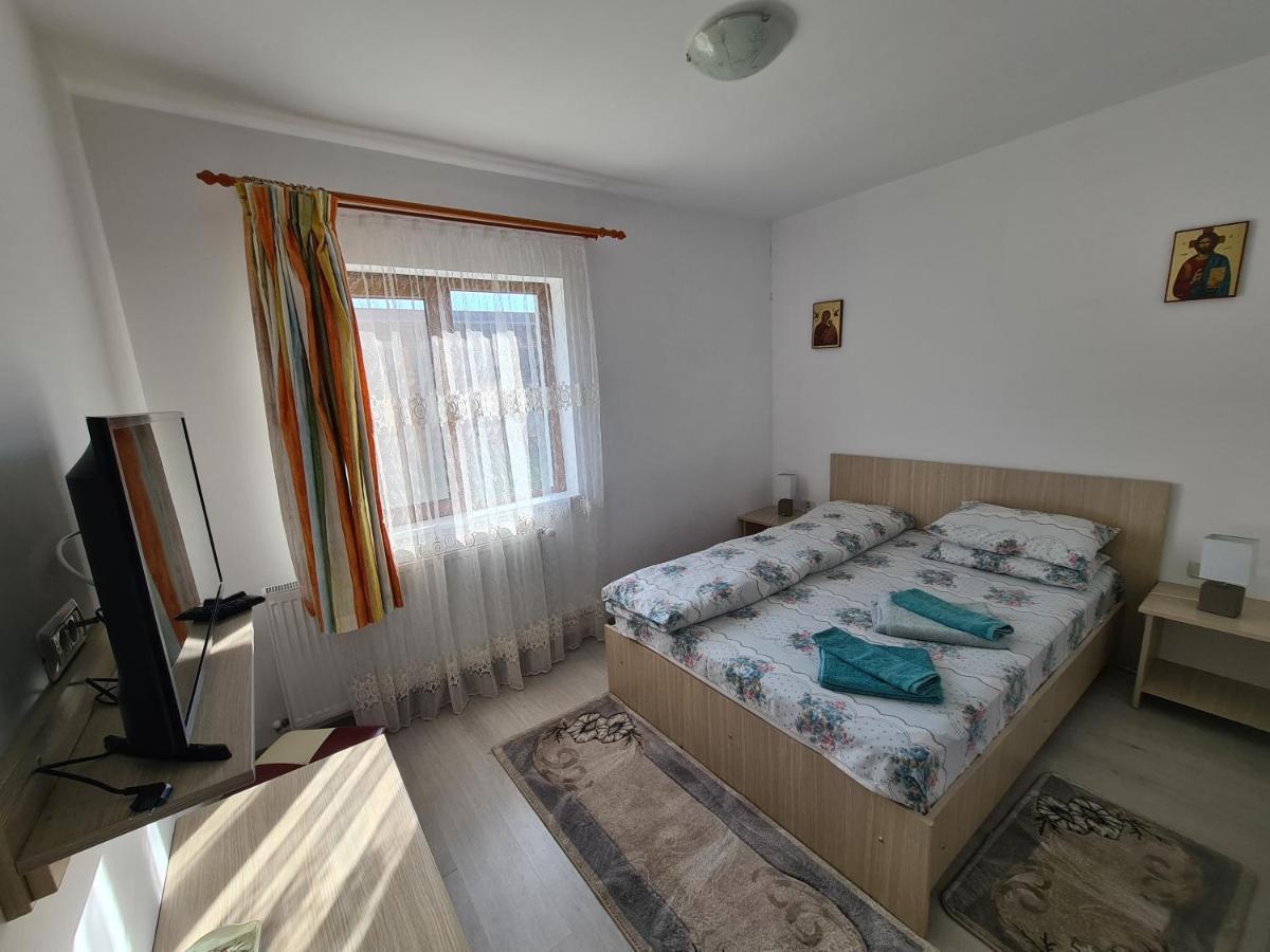 Cazare Turism Prislop Hotel Hateg Ngoại thất bức ảnh
