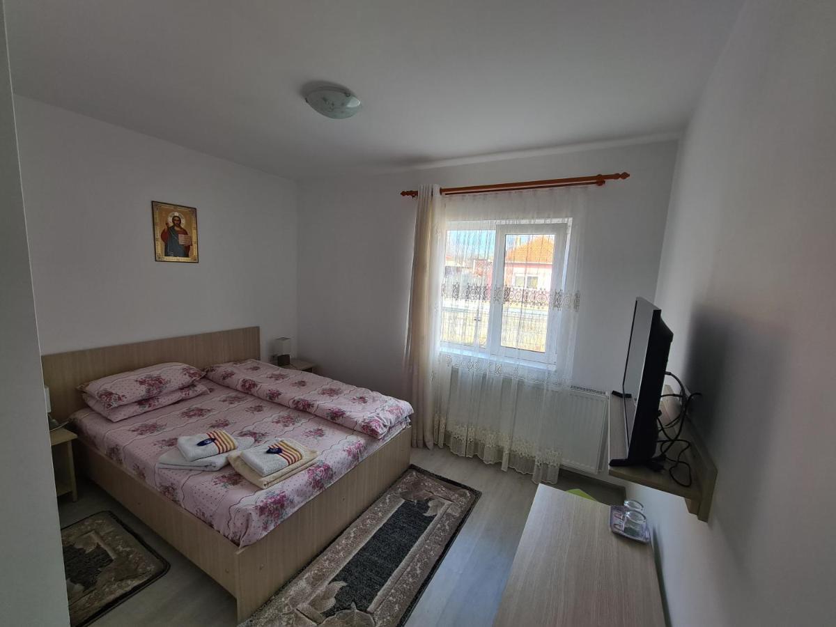 Cazare Turism Prislop Hotel Hateg Ngoại thất bức ảnh