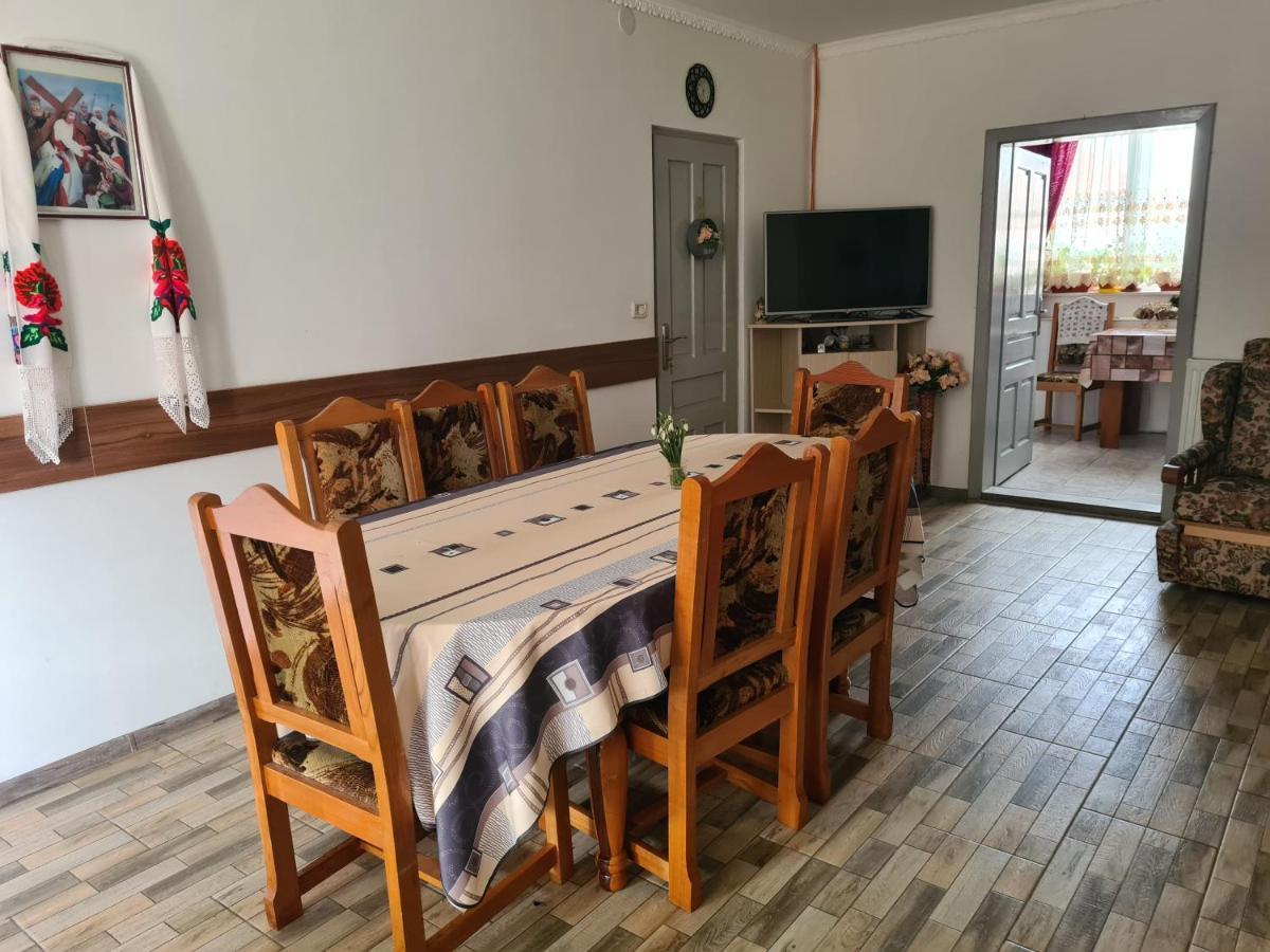 Cazare Turism Prislop Hotel Hateg Ngoại thất bức ảnh